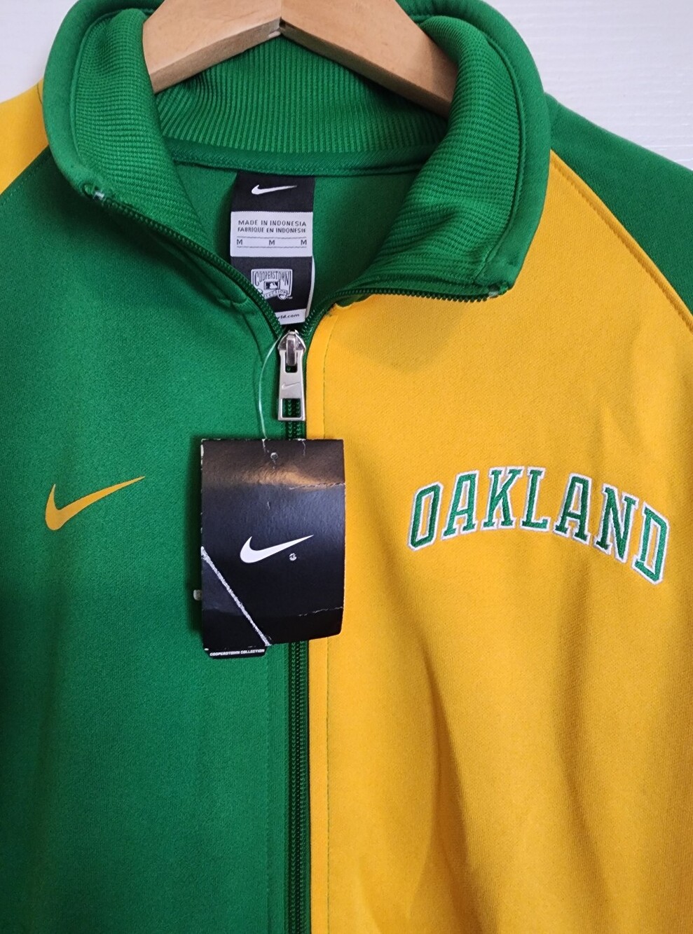 ⚾️Nike Oakland Two-Tone Track Jacket - Green & Yellow Sz M Y2K Streetwear NWT🔥